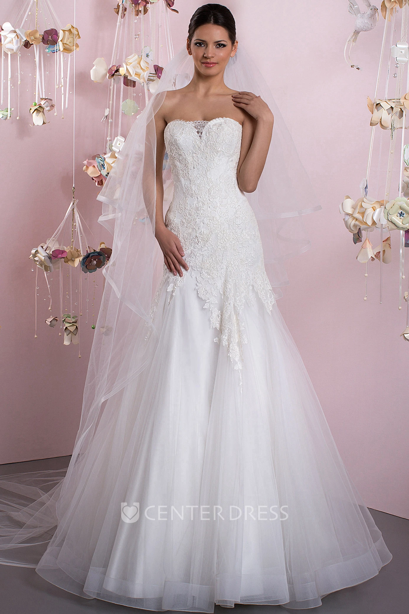 A-Line Appliqued Sleeveless Strapless Floor-Length Tulle&Lace Wedding Dress With Lace-Up Back And Court Train