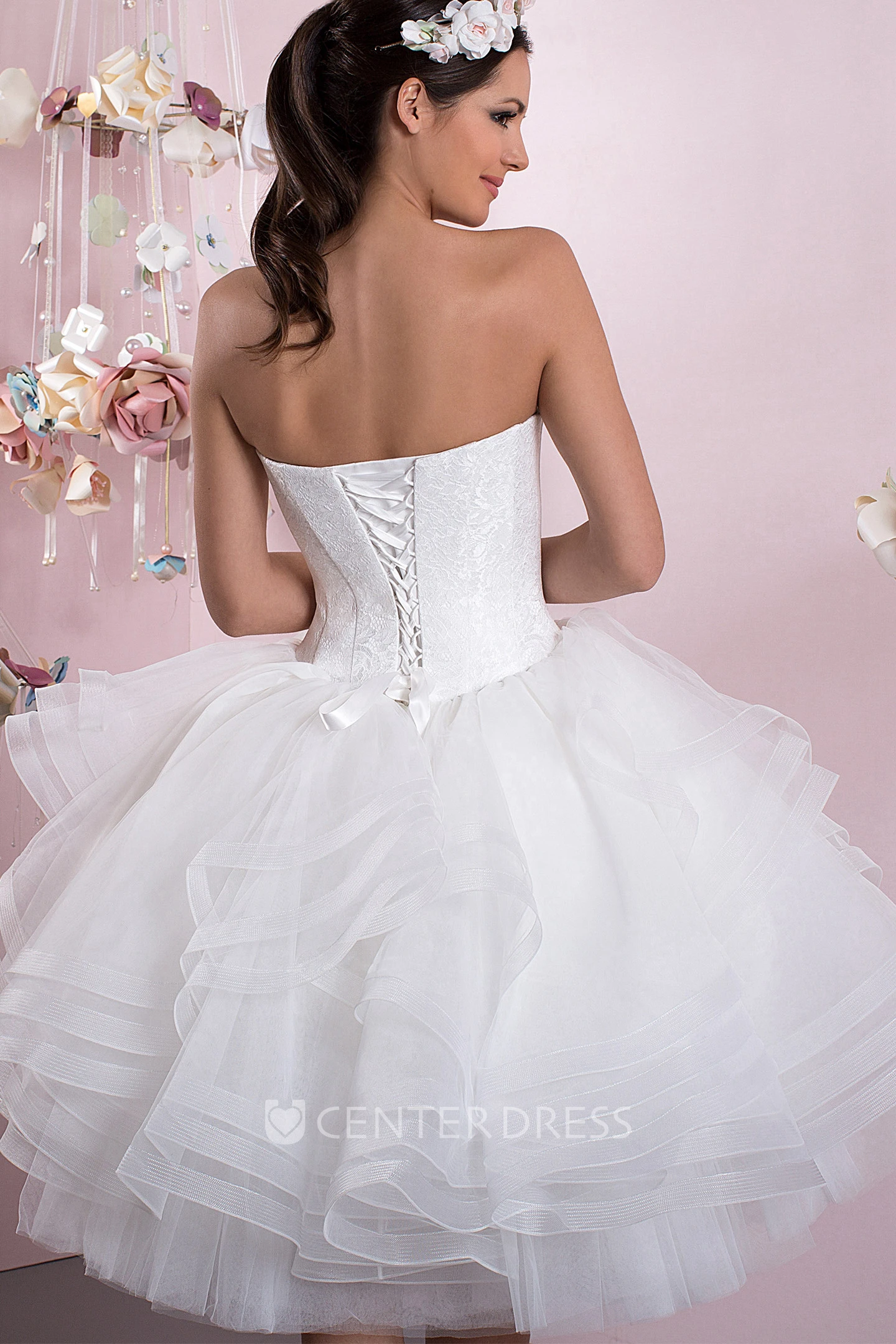 Knee-Length Sweetheart Tiered Beaded Tulle Wedding Dress With Flower And Lace Up