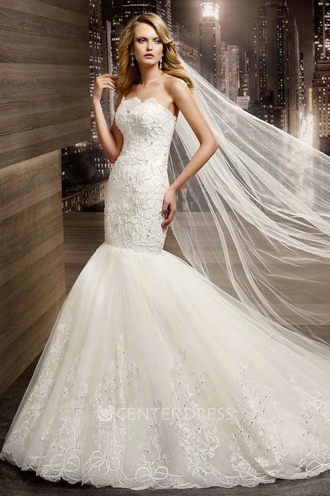 Strapless Mermaid Lace Wedding Dress with Brush Train and Appliques