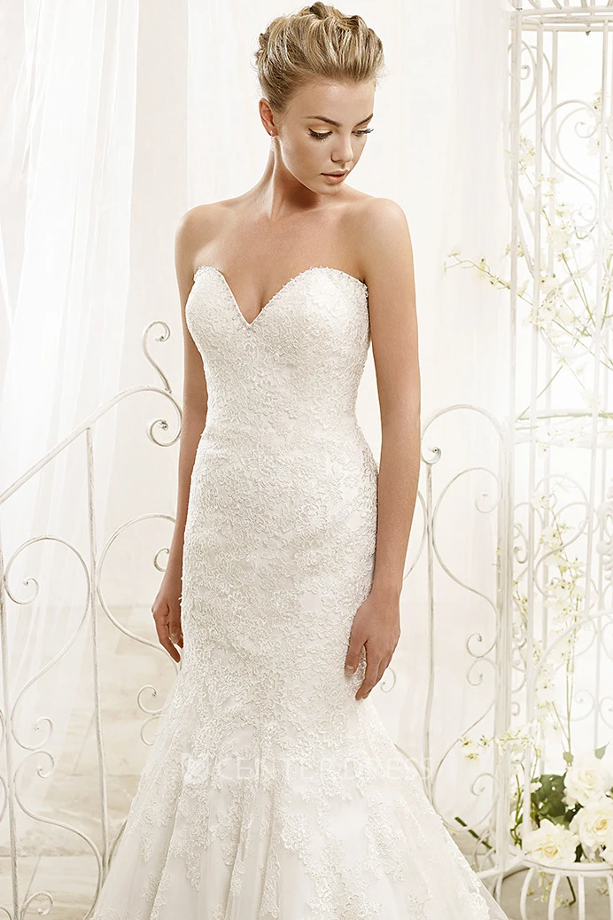 Trumpet Sweetheart Half-Sleeve Maxi Lace Wedding Dress With Appliques