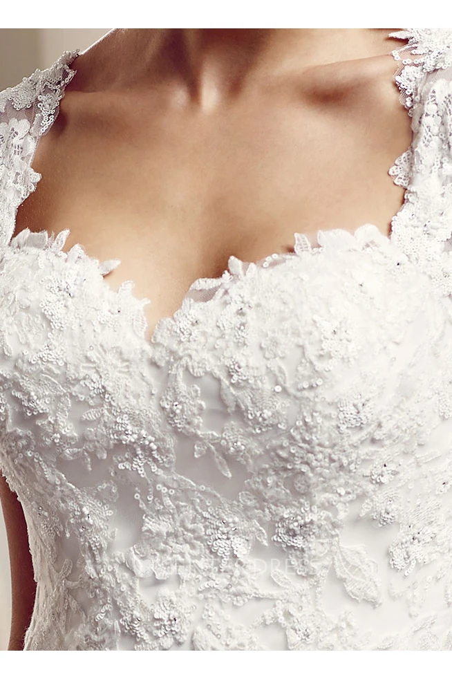Straps Floor-Length Appliqued Lace&Tulle Wedding Dress With Brush Train