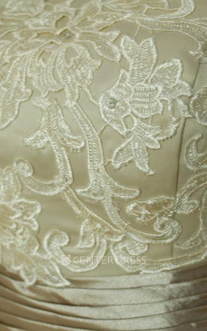 Vintage Inspired Tea-Length Tulle Wedding Dress With Lace Appliques