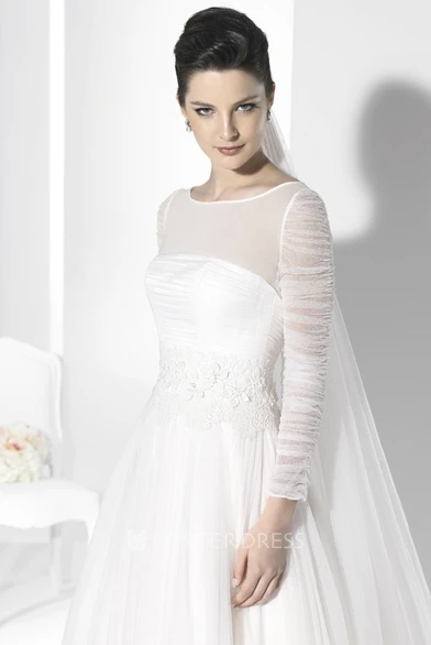 Floor-Length Scoop Appliqued Long-Sleeve Tulle Wedding Dress