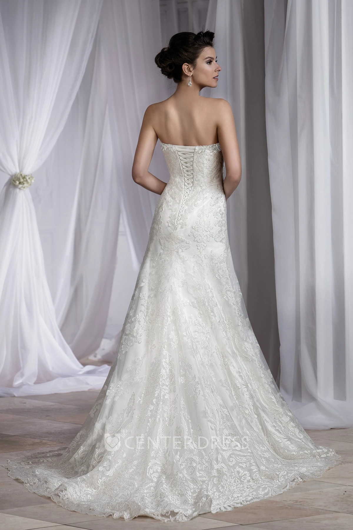 Sweetheart A-line Wedding Dress with Lace-up Back and Appliques