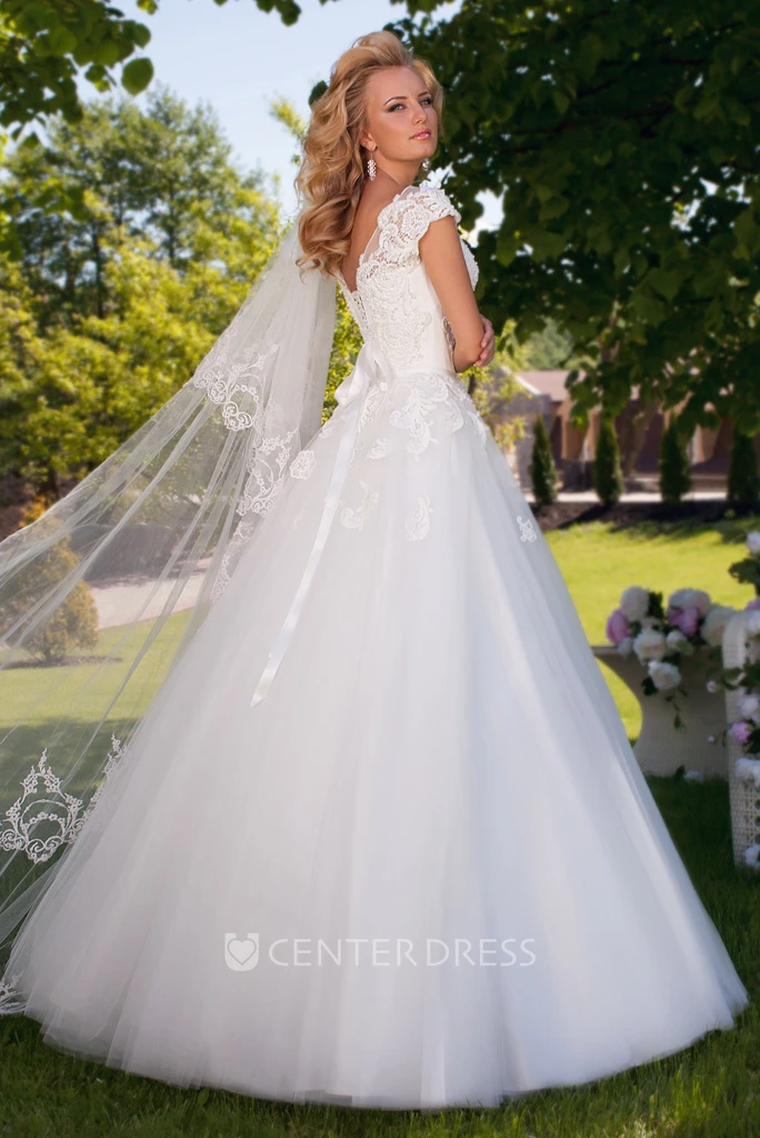 Ball Gown Cap Sleeve Appliqued Bateau Neck Tulle Wedding Dress