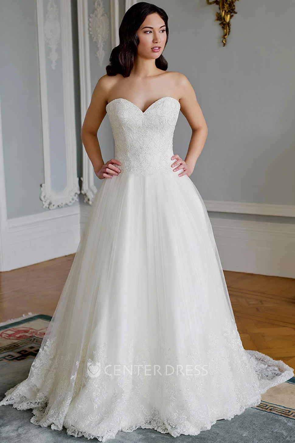 A-Line Sweetheart Tulle&Lace Wedding Dress With Court Train