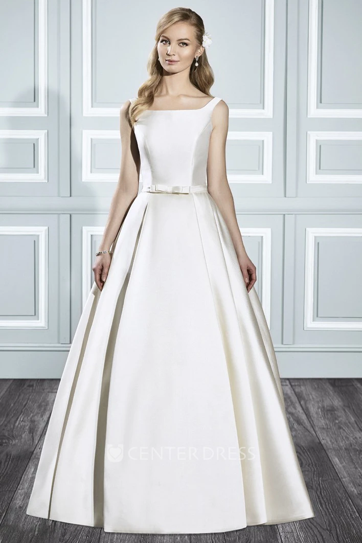 A-Line Long Square Sleeveless Satin Wedding Dress With Court Train And Backless Style