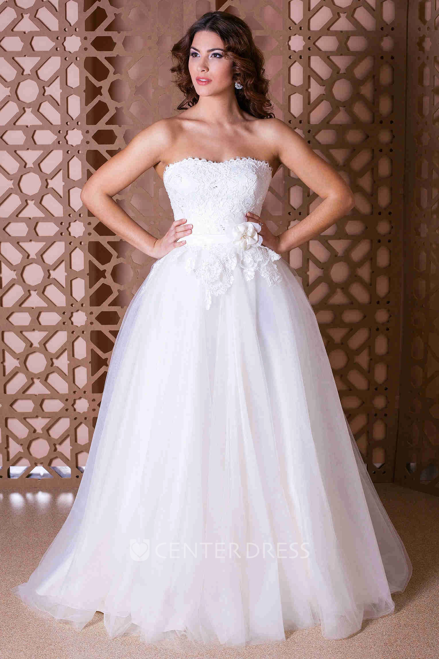 A-Line Appliqued Floor-Length Strapless Sleeveless Tulle Wedding Dress With Flower
