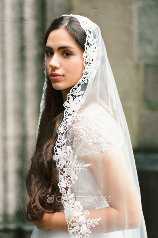 Western Style New Schiffli Lace Applique Soft Tulle Veil