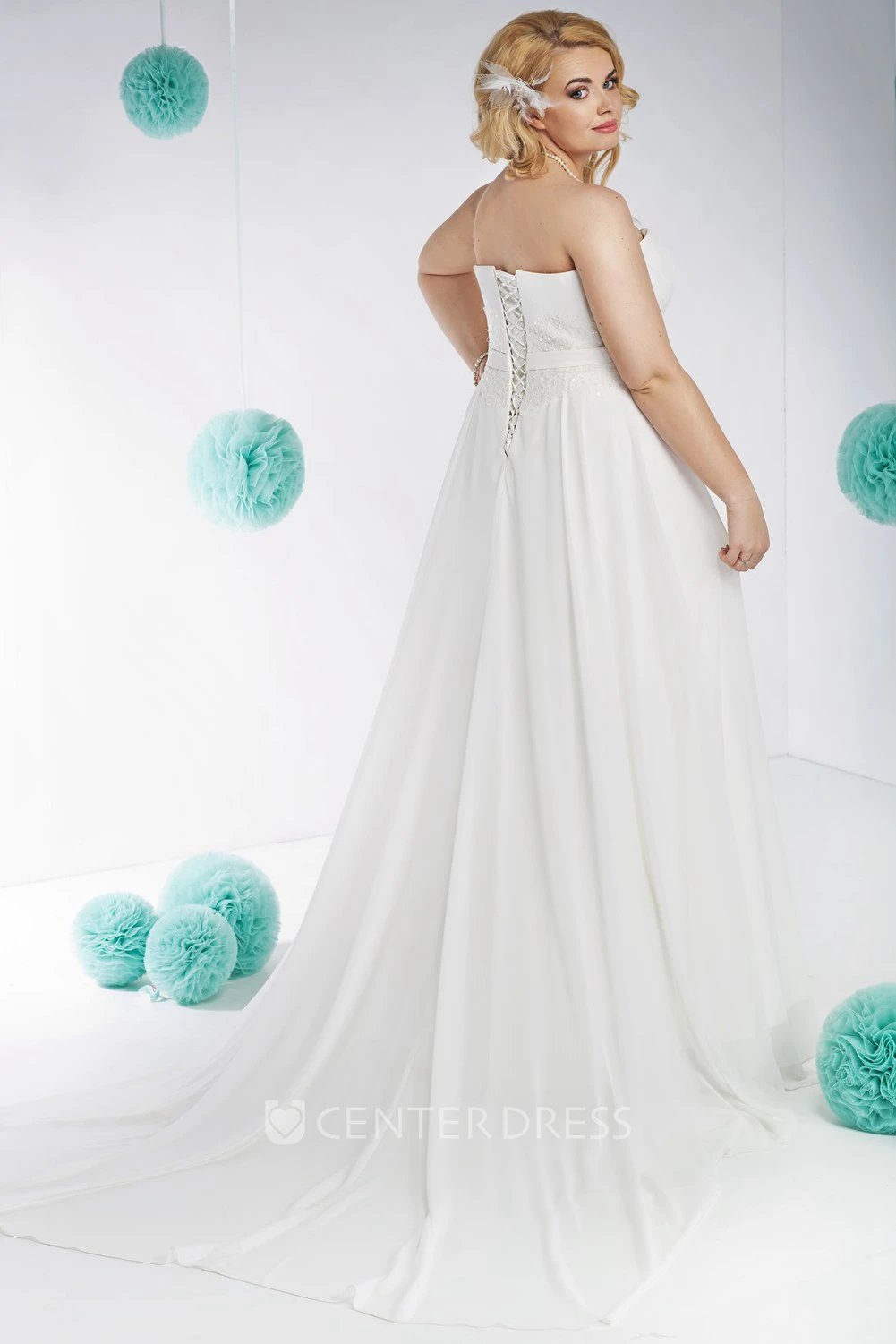 A-Line Appliqued Sweetheart Sleeveless Maxi Chiffon&Satin Plus Size Wedding Dress