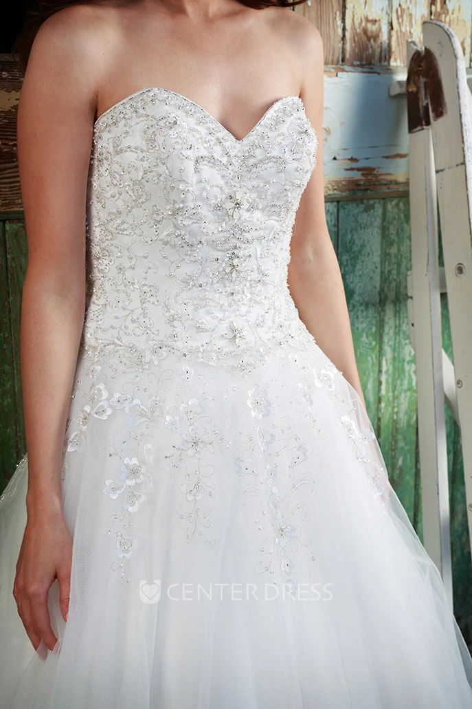 Ball Gown Long Sweetheart Sleeveless Beaded Tulle Wedding Dress