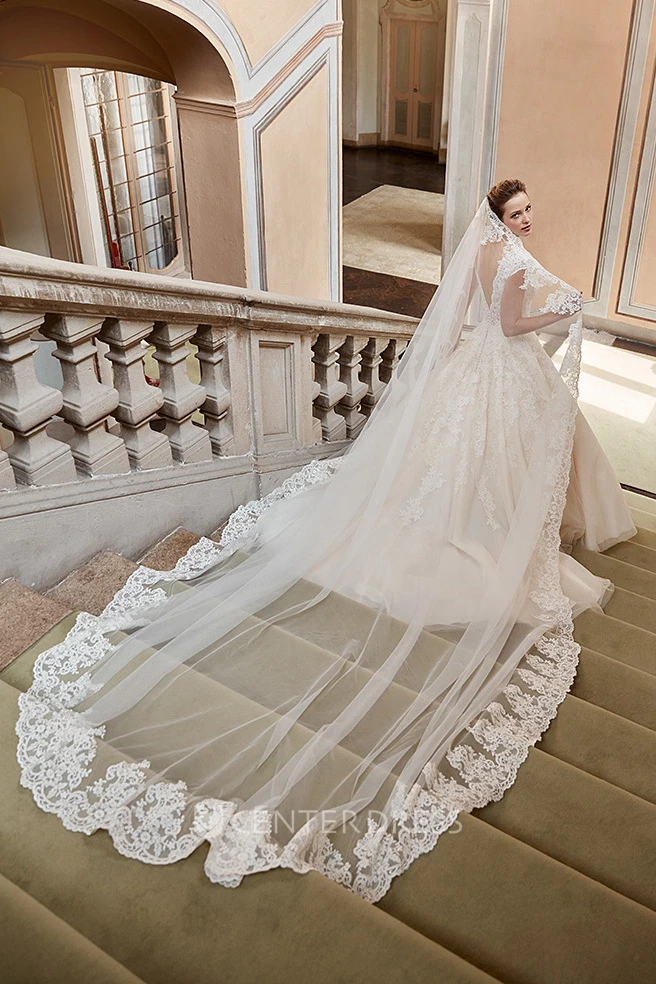 Ball Gown V-Neck Appliqued Floor-Length Cap-Sleeve Lace Wedding Dress