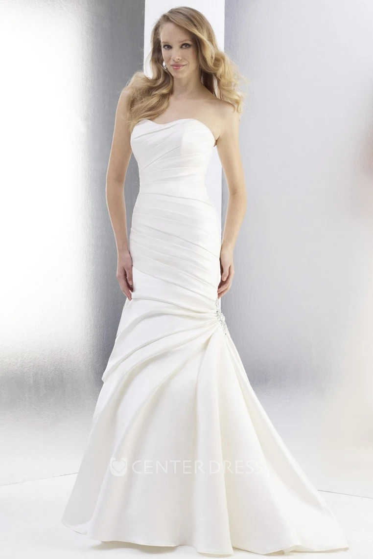 Mermaid Sweetheart Satin Wedding Dress With Ruching And Side Draping