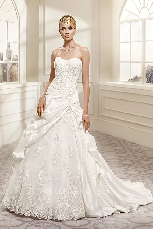 A-Line Pick-Up Sleeveless Floor-Length Strapless Satin&Lace Wedding Dress With Appliques