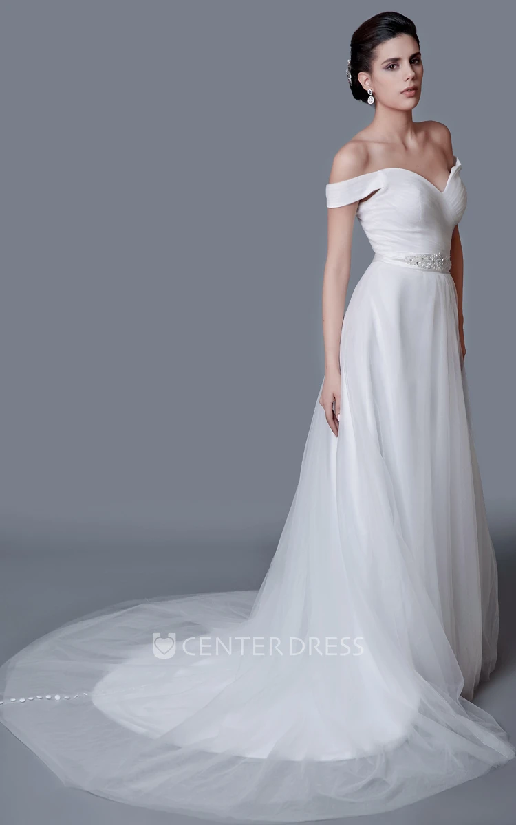 Elegant Off-the-shoulder A-line Tulle Wedding Dress