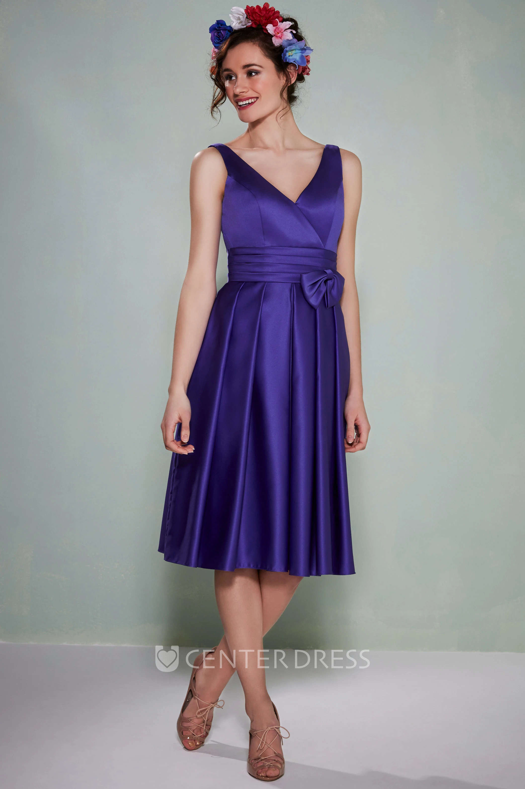 Tea-Length Bowed V-Neck Sleeveless Satin Bridesmaid Dress With Pleats
