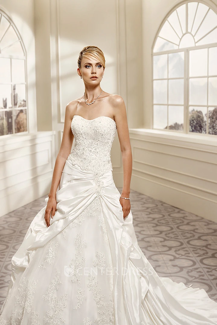 A-Line Pick-Up Sleeveless Floor-Length Strapless Satin&Lace Wedding Dress With Appliques