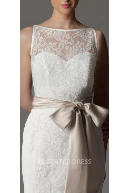 Sheath Long-Sleeveless Bateau-Neck Lace Wedding Dress With Bow And Keyhole