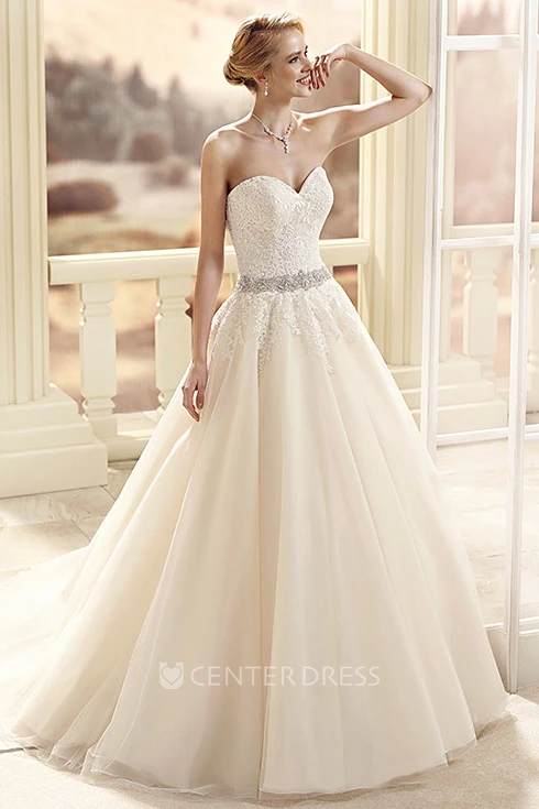 Ball Gown Sweetheart Floor-Length Jeweled Tulle&Lace Wedding Dress With Appliques And Court Train