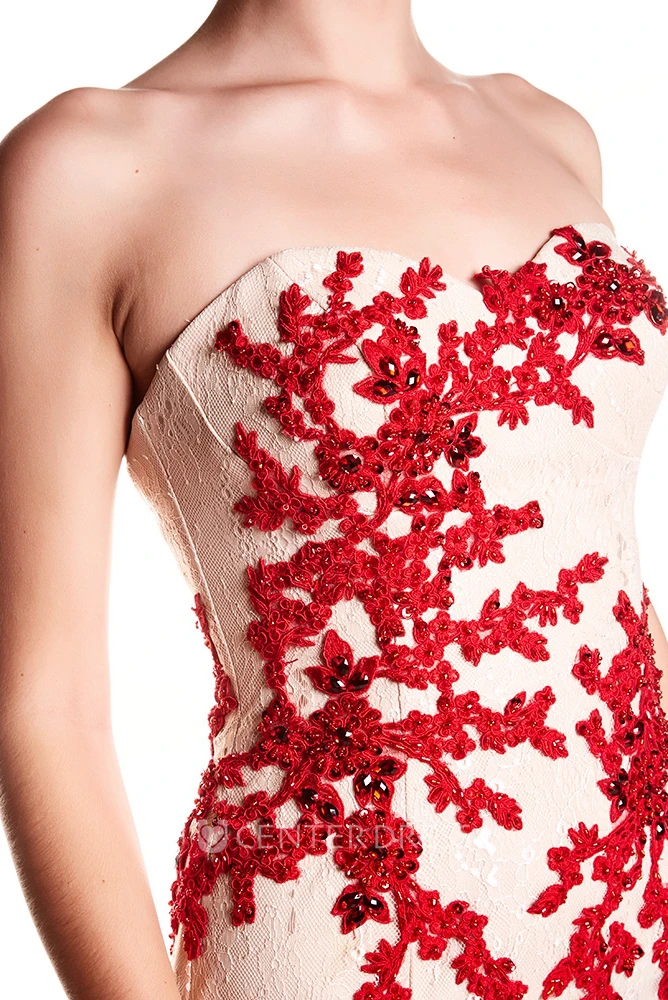 Sheath Floor-Length Appliqued Sleeveless Sweetheart Lace Prom Dress With Backless Style And Brush Train