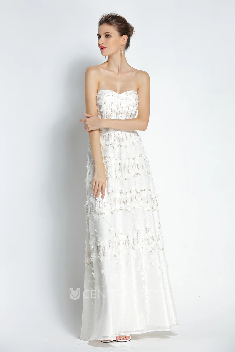 Floor-length Sleeveless A-Line Sweetheart Prom Dress with Appliques and Flowers