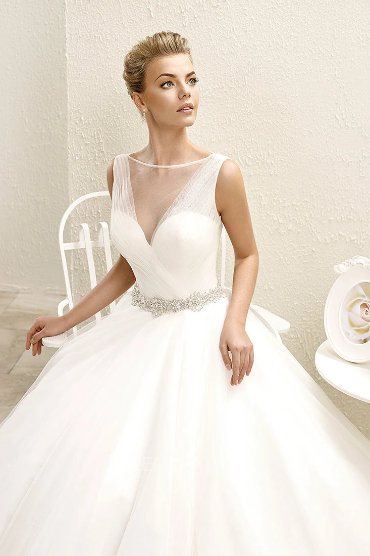 Ball Gown Floor-Length Ruched Bateau-Neck Sleeveless Tulle Wedding Dress With Waist Jewellery
