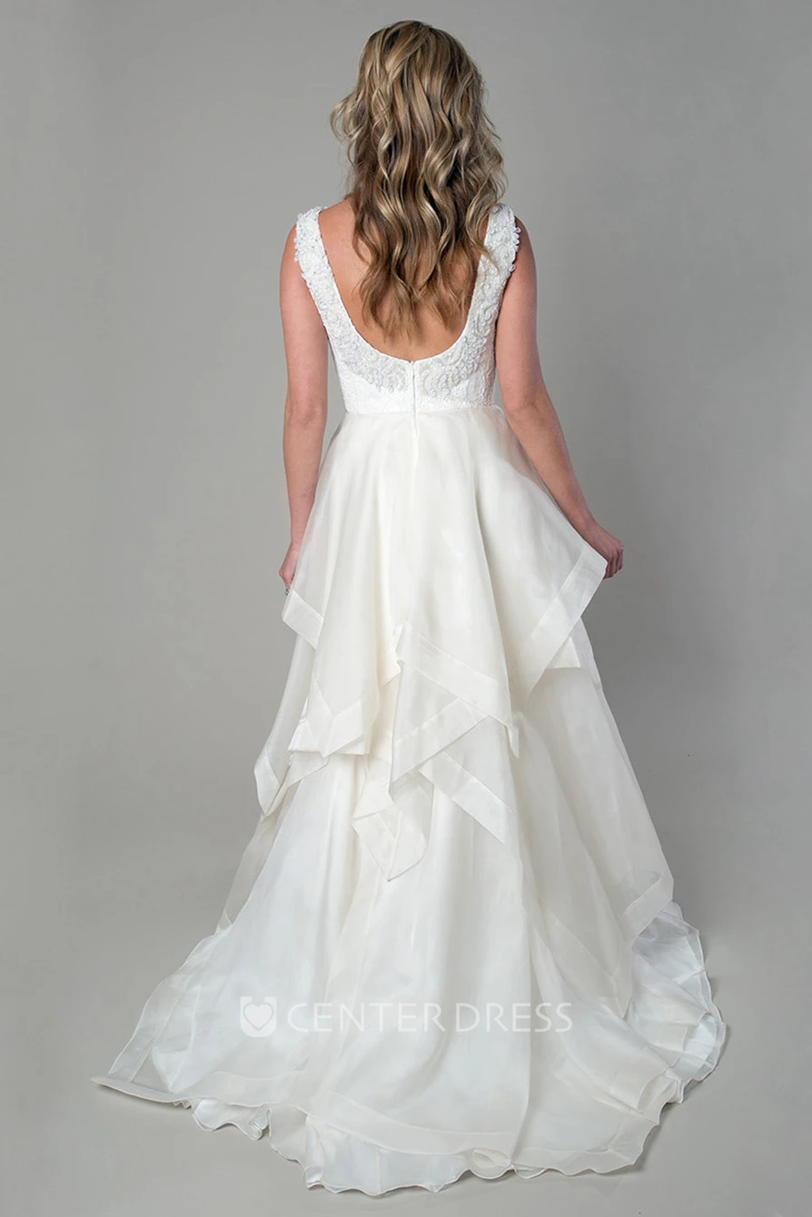 A-Line Scoop-Neck Maxi Appliqued Sleeveless Organza Wedding Dress With Tiers And Draping