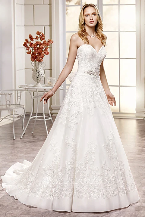 A-Line Sweetheart Floor-Length Jeweled Lace&Satin Wedding Dress With Appliques And Sash