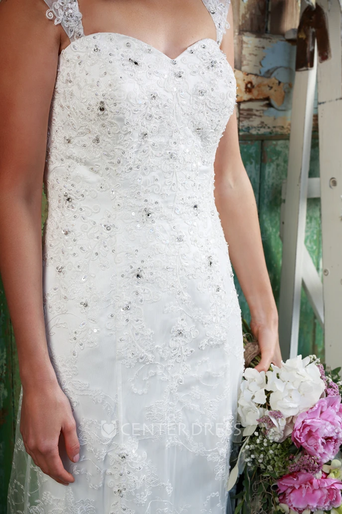 Sweetheart Cap-Sleeve Appliqued Lace Wedding Dress With Beading And Lace Up