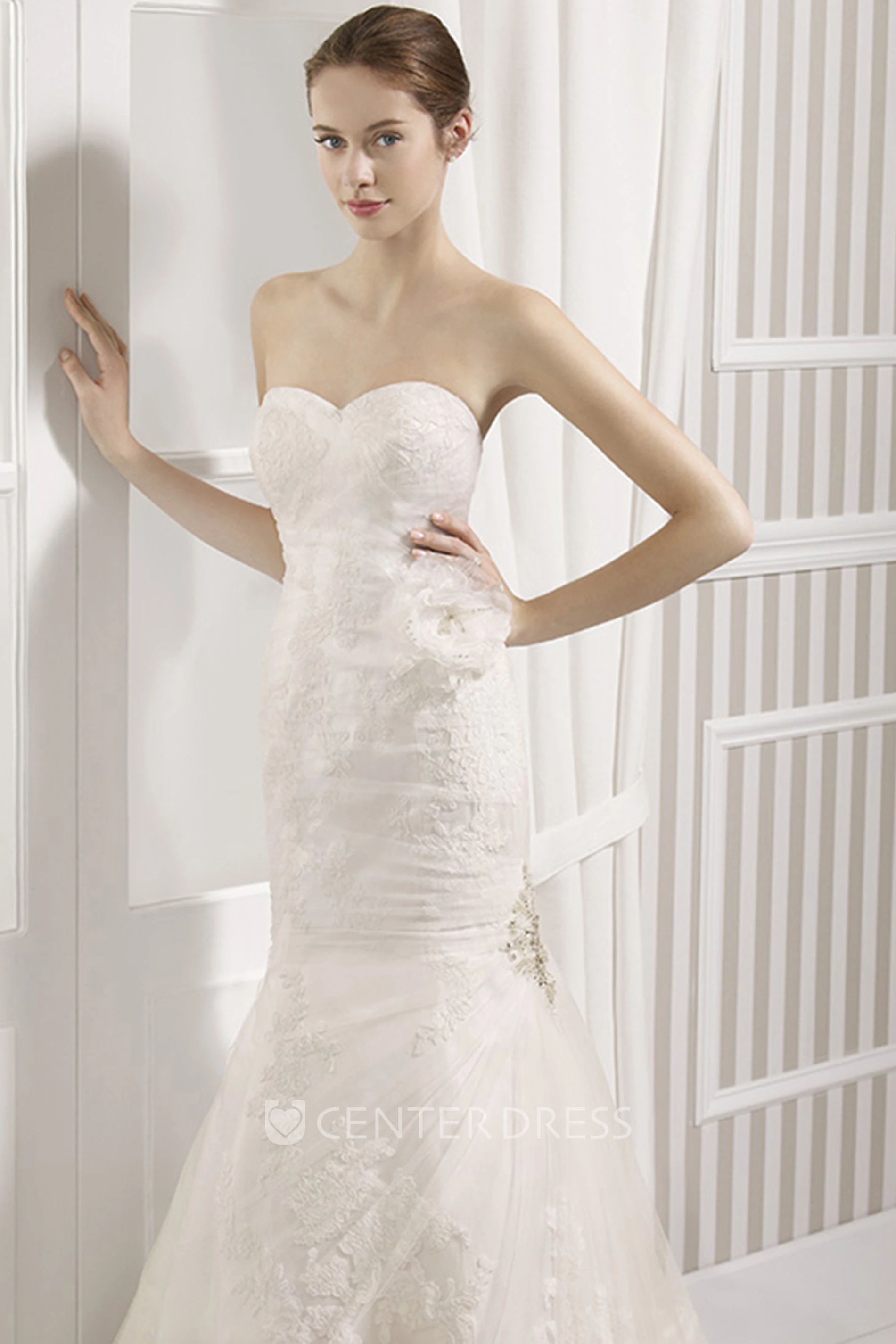 Trumpet Floor-Length Sweetheart Lace Wedding Dress With Appliques And Corset Back