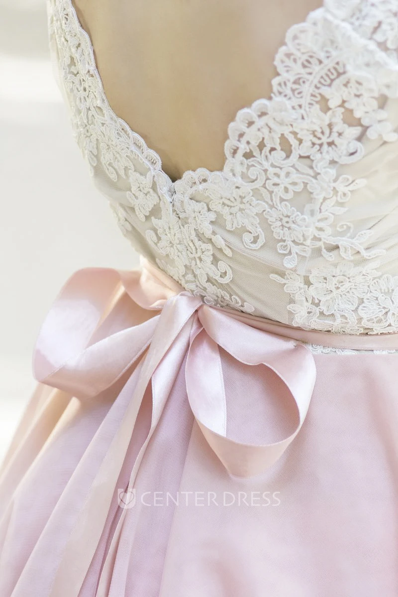 Adorable 3/4 Sleeve V-neck Lace Wedding Gown With Bow