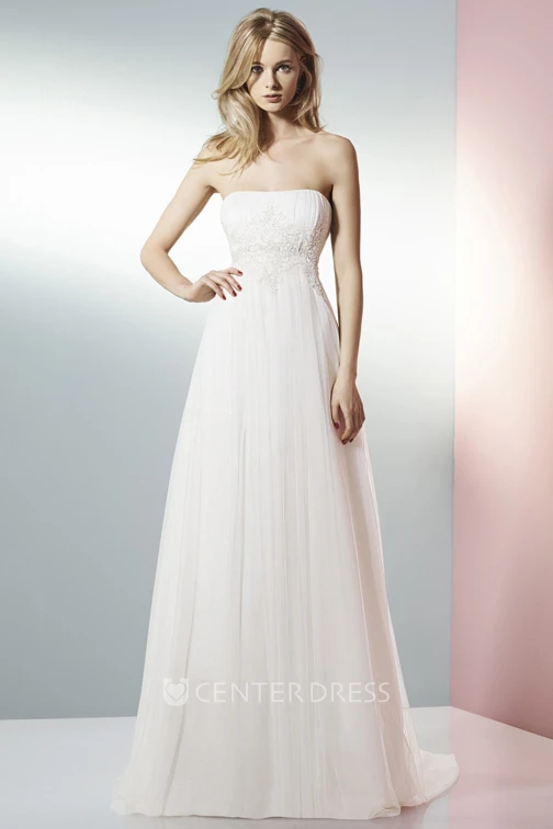 A-Line Strapless Appliqued Tulle Wedding Dress With Brush Train