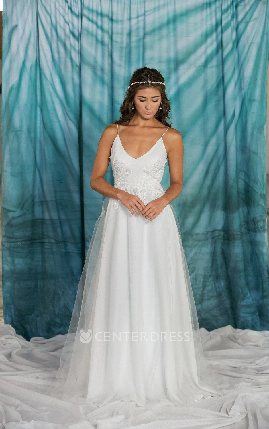 A-Line Spaghetti Strapped Tulle Lace Weddig Dress