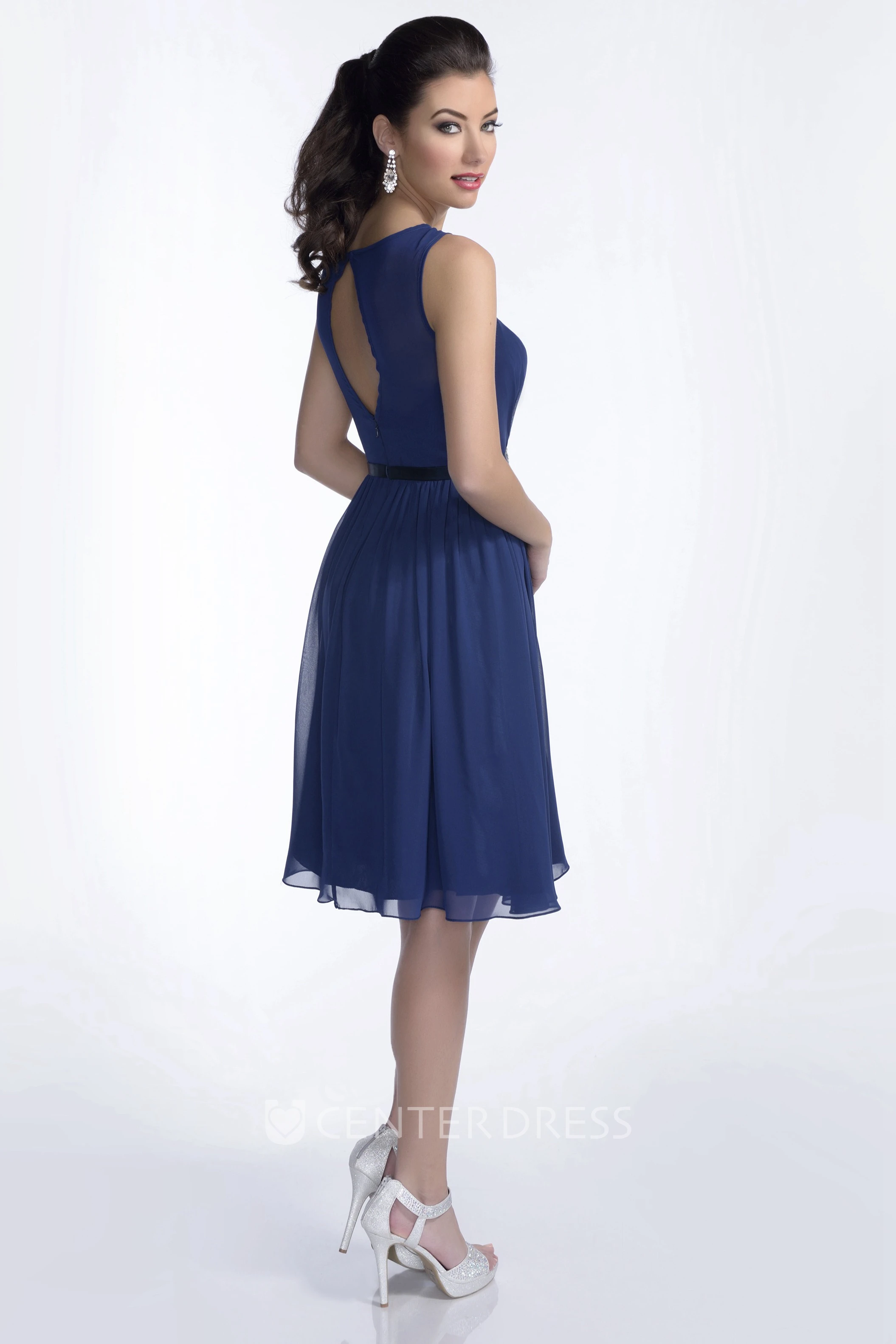 Chiffon Knee Length Sleeveless Bridesmaid Dress With Pleats And Shimmering Brooch