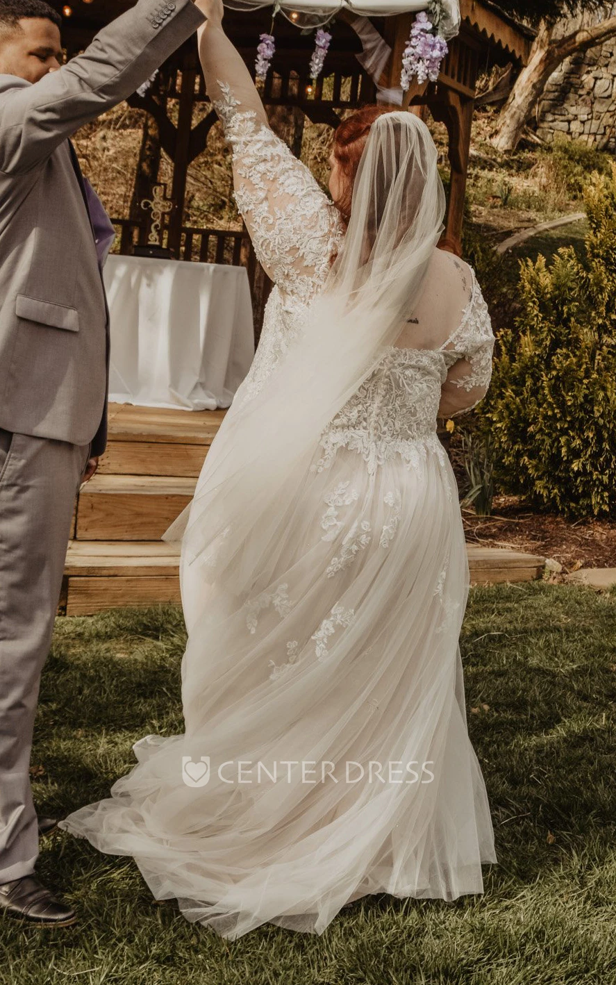 Off-the-shoulder A-Line Lace Vintage Spring Wedding Dress 3/4 Length Sleeve With Appliques