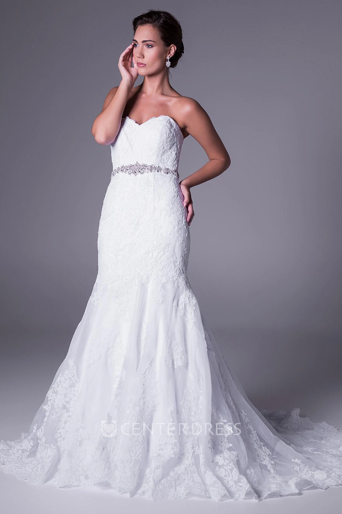 A-Line Sweetheart Appliqued Sleeveless Long Lace Wedding Dress With Waist Jewellery