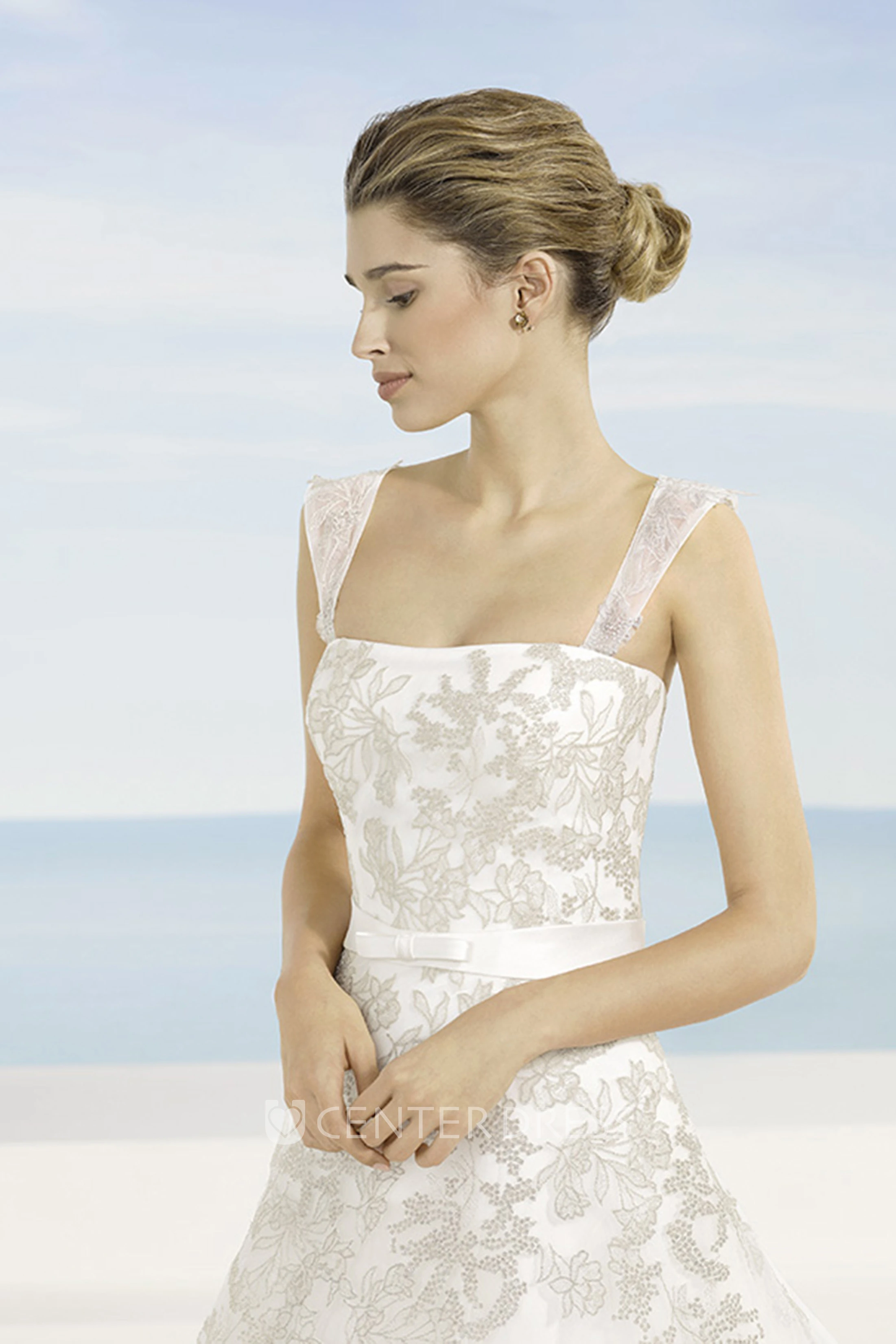 A-Line Strapless Sleeveless Appliqued Floor-Length Tulle Wedding Dress With Chapel Train