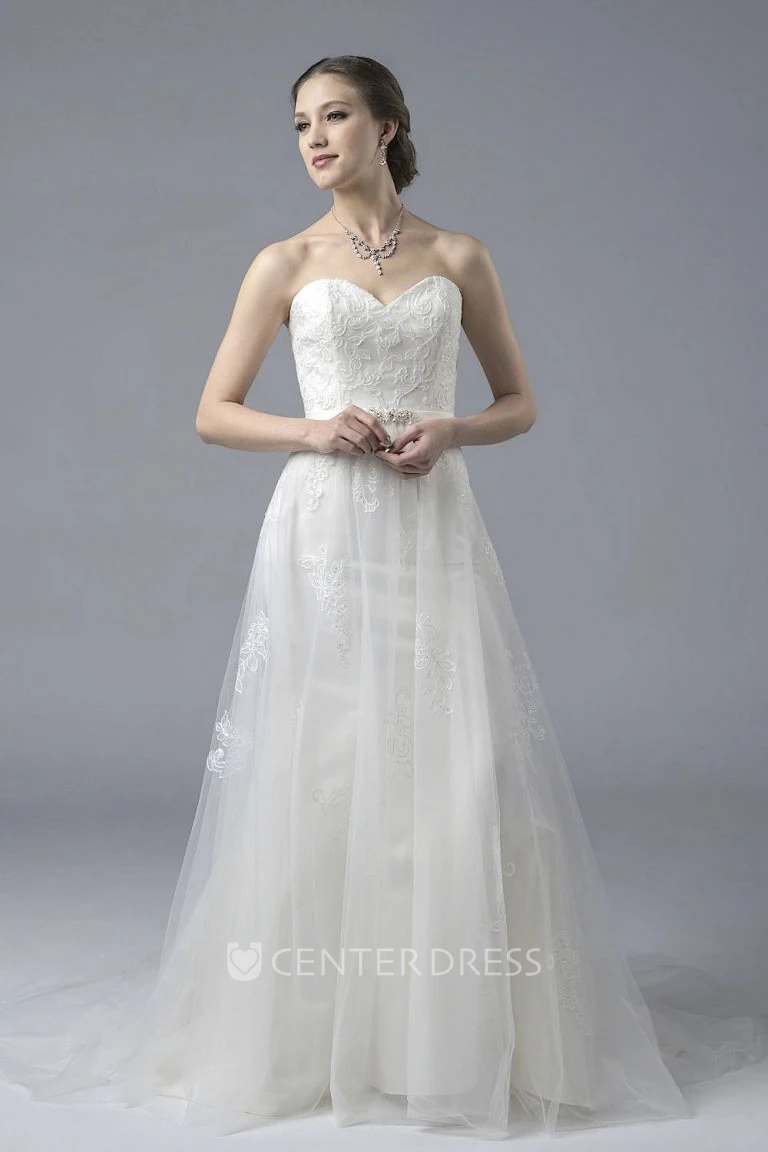A-line Tulle Sweetheart Open Back Wedding Dress With Lace And Appliques And Buttons