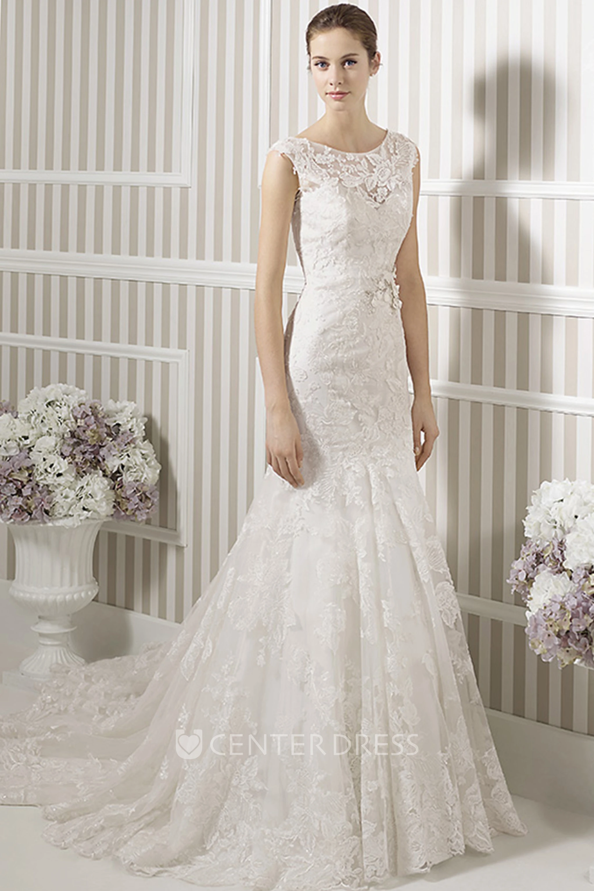 Sheath Sleeveless Appliqued Long Scoop Lace Wedding Dress With Pleats And Deep-V Back