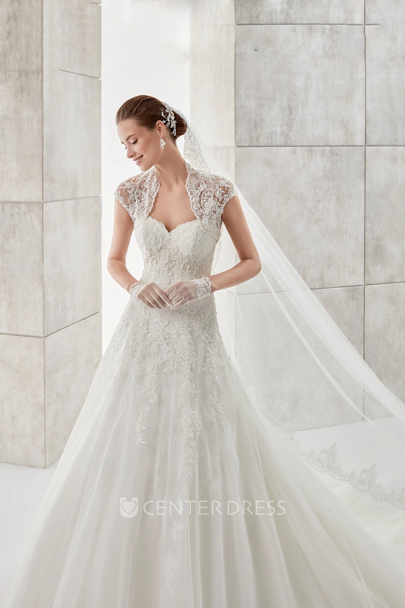 Sweetheart A-line Wedding Dress with Detachable Lace Coat