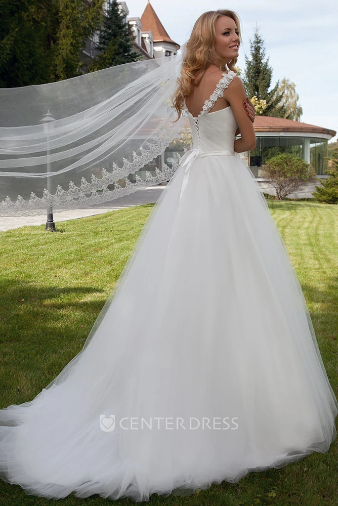 Ball Gown Strapped Sleeveless Tulle Wedding Dress With Beading And Bow