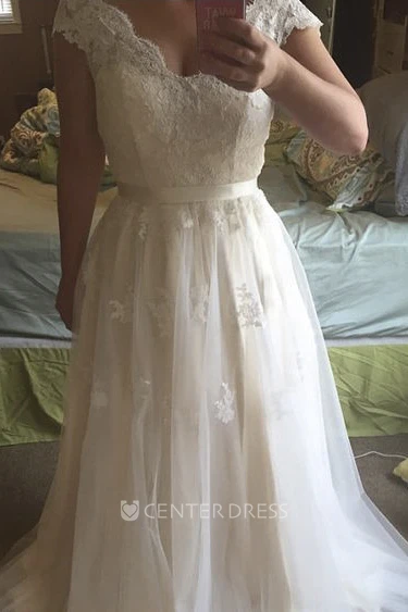Cap Sleeve Scalloped Neckline A-line Tulle Gown With Lace Bodice