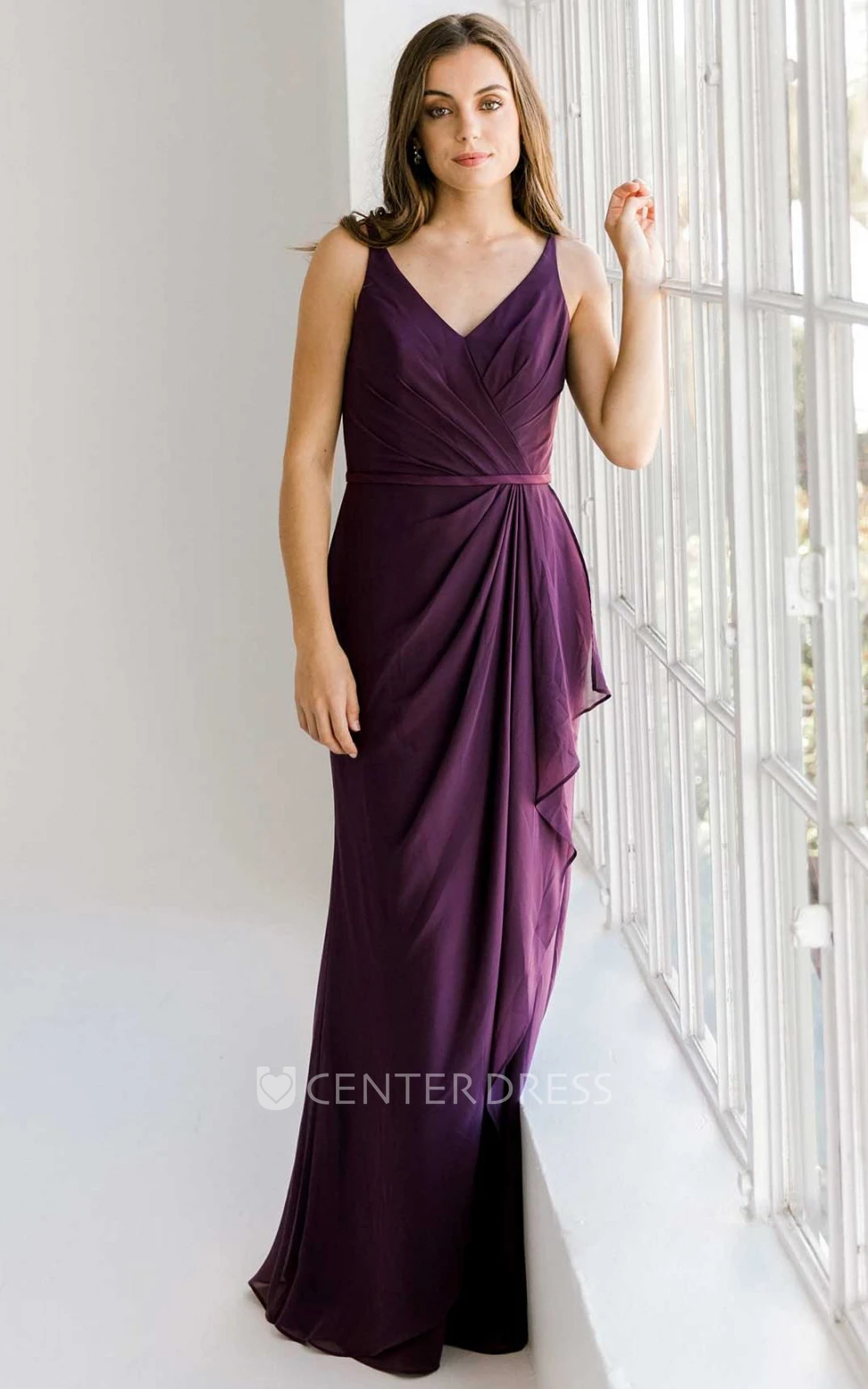 Simple Casual V-neck Sheath Chiffon Bridesmaid Dress With Straps And Ruching