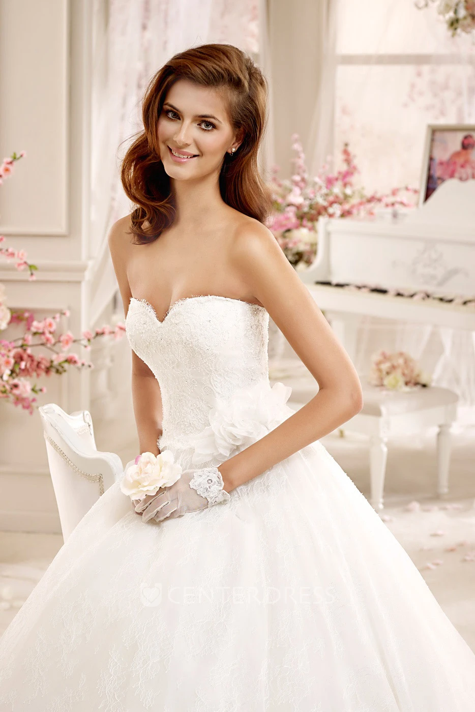 Classic Notched-neck A-line Wedding Dress with Flowers and Court Train 