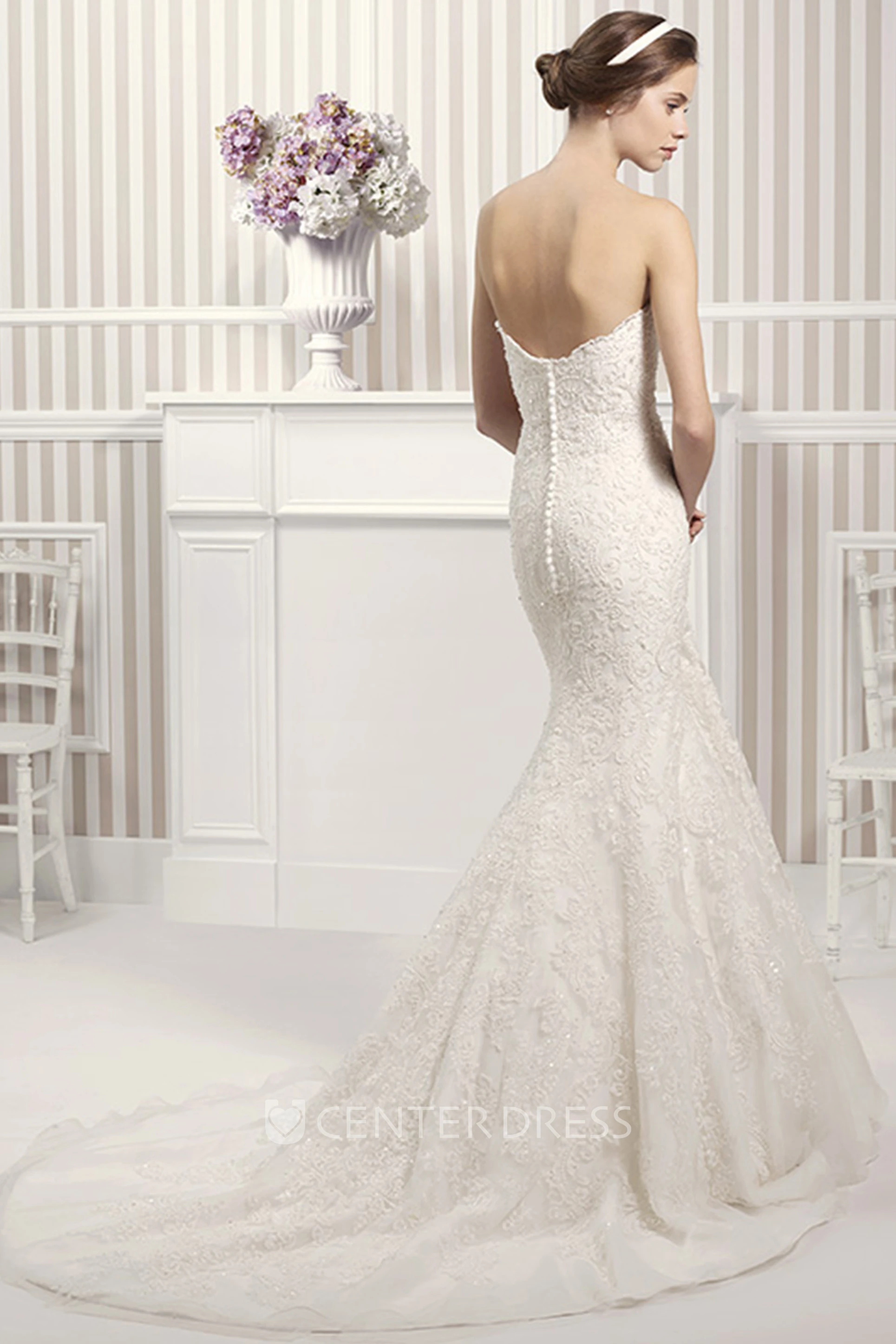 Mermaid Sweetheart Appliqued Lace Wedding Dress With Flower