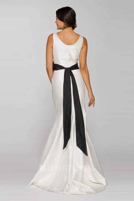 Sheath Jewel-Neck Sleeveless Floral Long Satin Wedding Dress With Bow