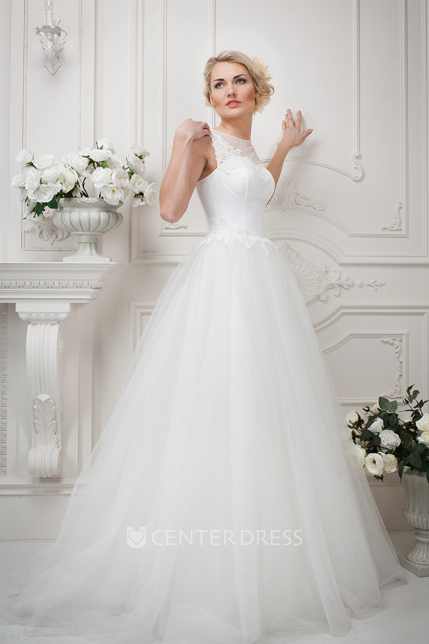 Ball Gown Floor-Length Jewel-Neck Appliqued Sleeveless Tulle Wedding Dress