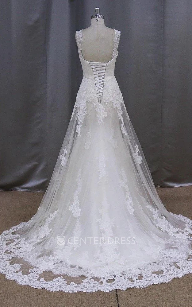 Long Sleeveless A-Line Lace Warm Wedding Dress With Empire Waist
