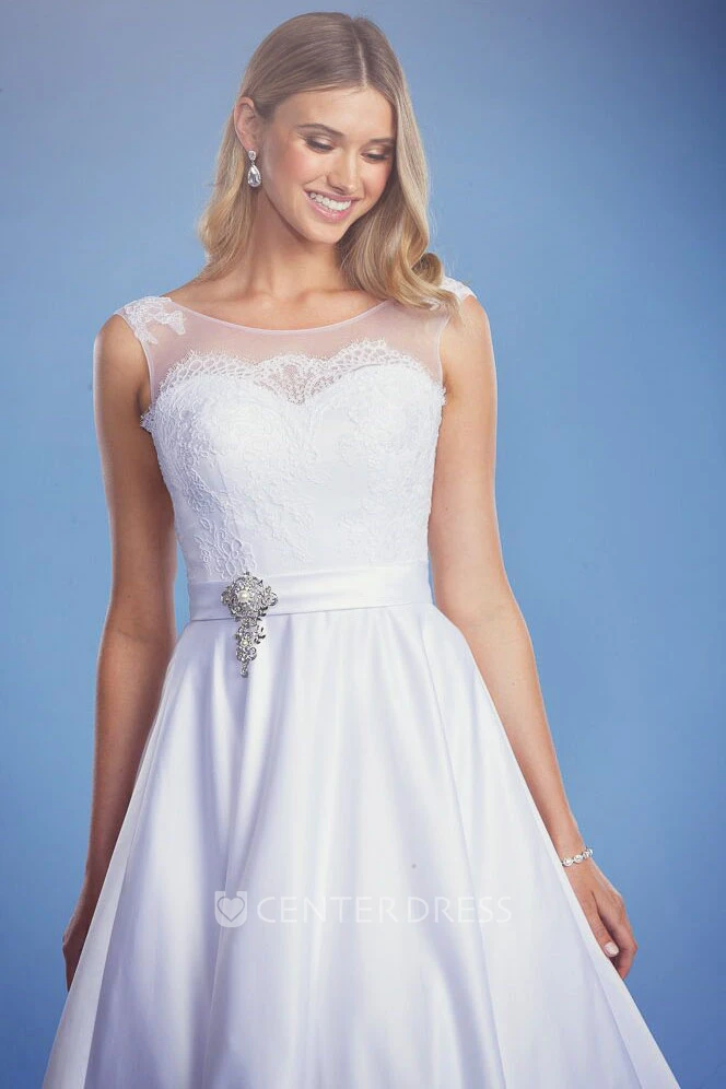 A-Line Sleeveless Bateau Lace Maxi Satin Wedding Dress With Broach And Lace-Up Back