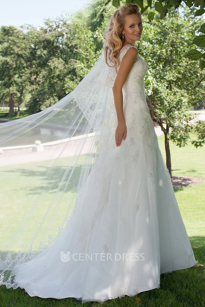 Trumpet Appliqued Floor-Length Scoop Sleeveless Wedding Dress With Corset Back And Court Train